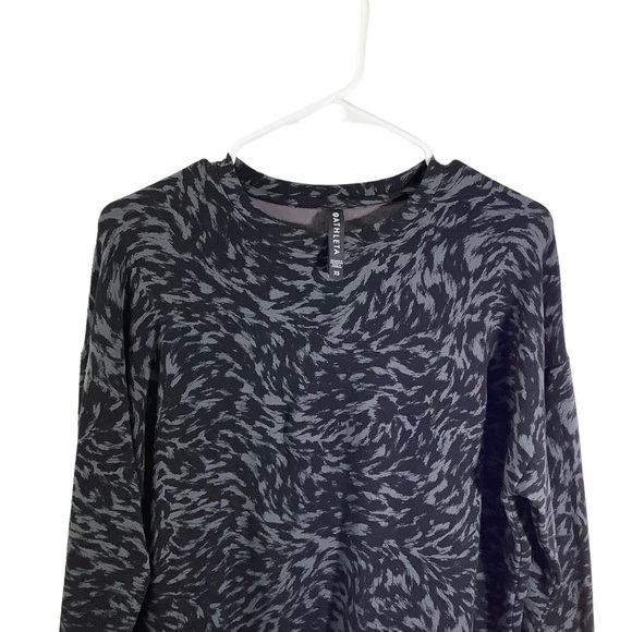Athleta Studio To Street Black Printed Sweatshirt Oversized - Picture 2 of 7